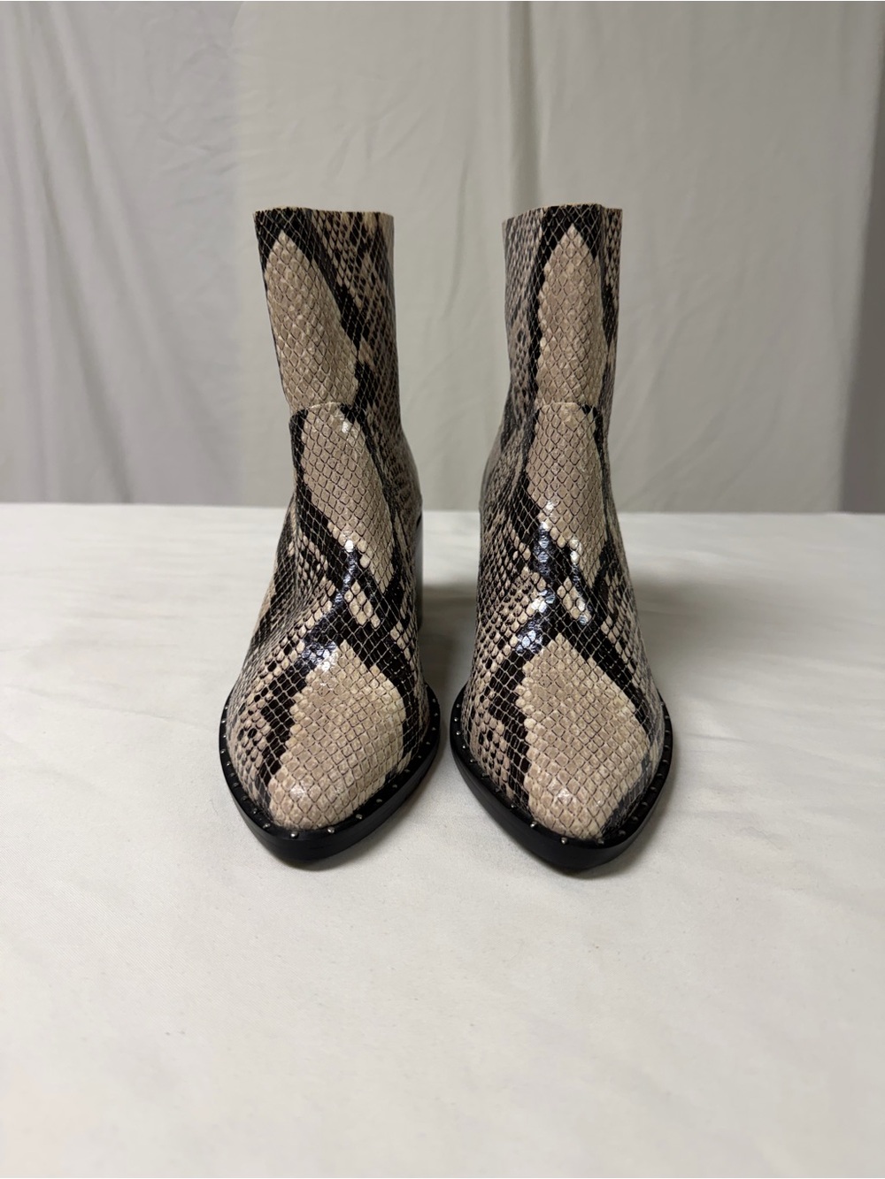 Treasure & Bond Snakeskin Print Back Zip Boots Women’s 4 1/2 RN5866 CA57963